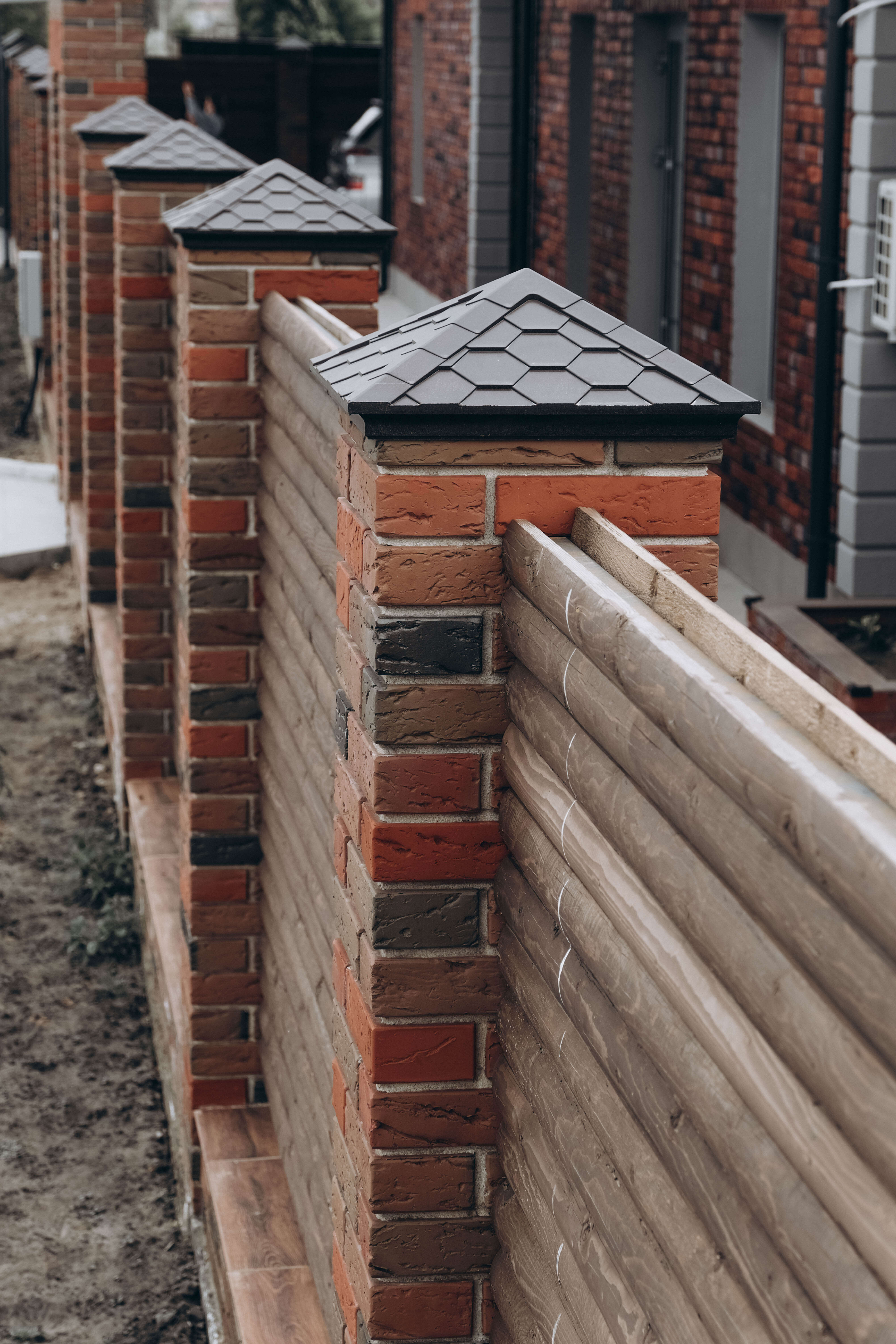 Колпак Zking Эверест Коричневый на столб 1.5х1.5 кирпича (390х390мм) в Геленджике фото