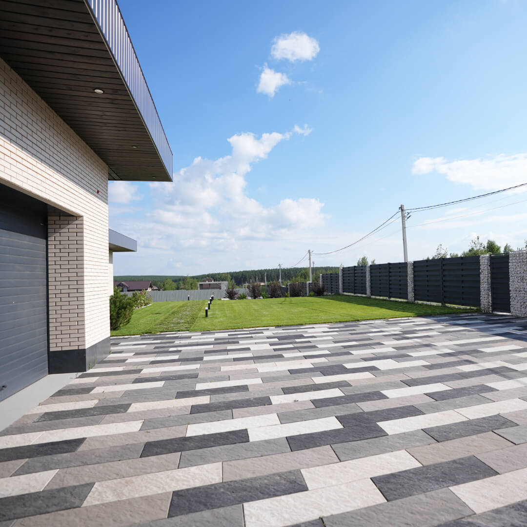 Шаговая плита STONE Светлая Галька 990х330х55мм в Геленджике фото